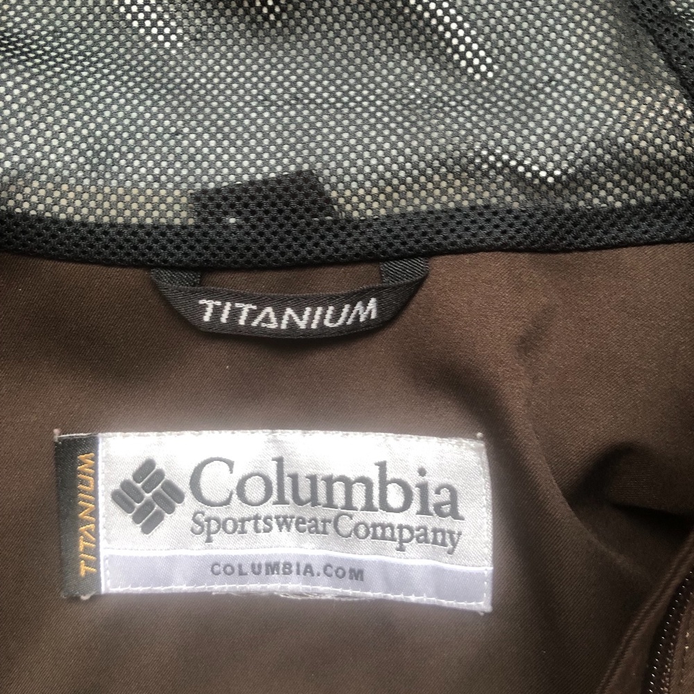 Women's waterproof coat